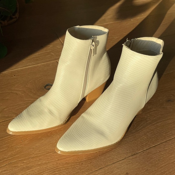 Snake Pointed Toe Ankle Booties - Picture 2 of 9